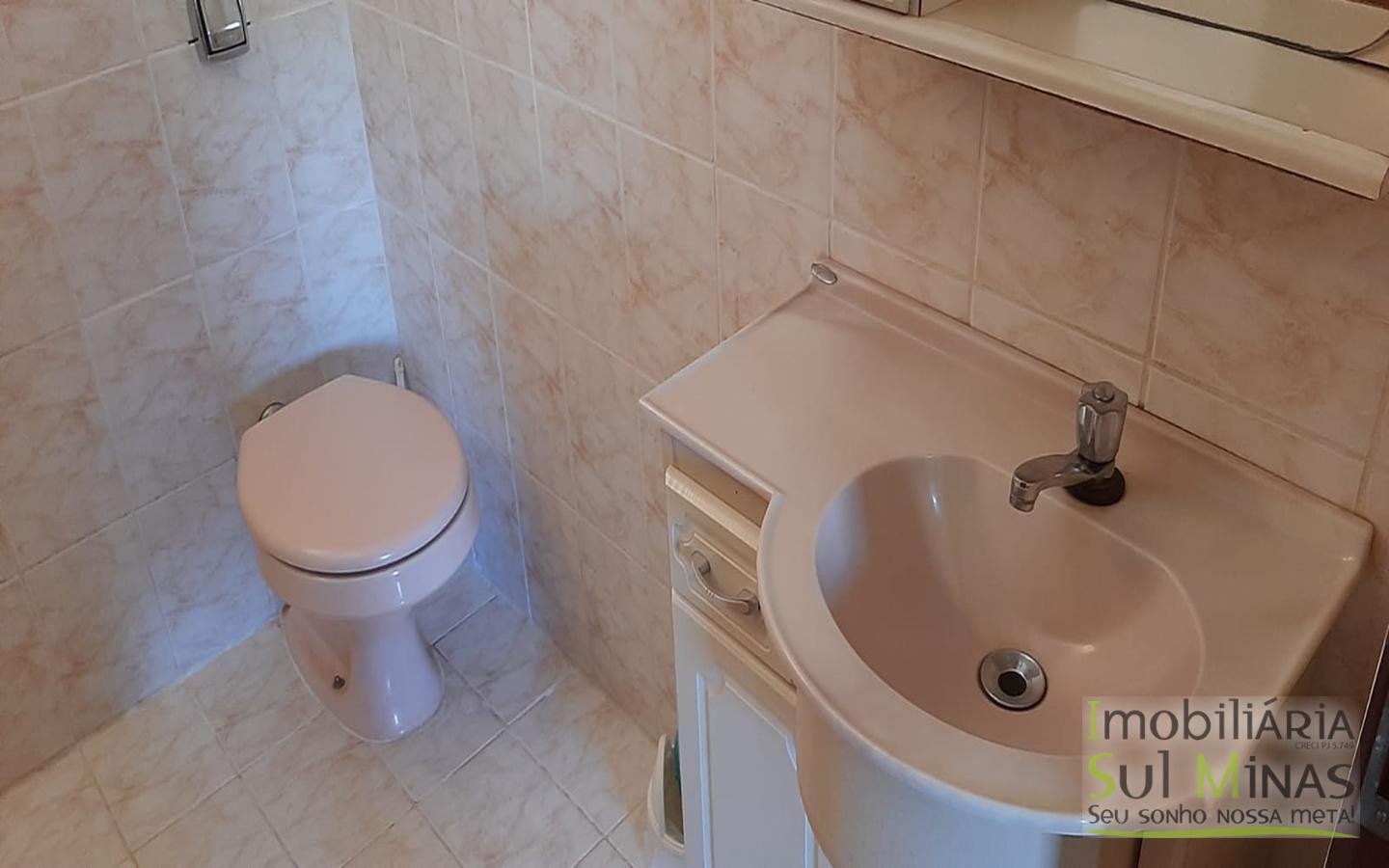 Chácara com Rio na Divisa a Venda em Cambuí MG Cód. 1492 (31)