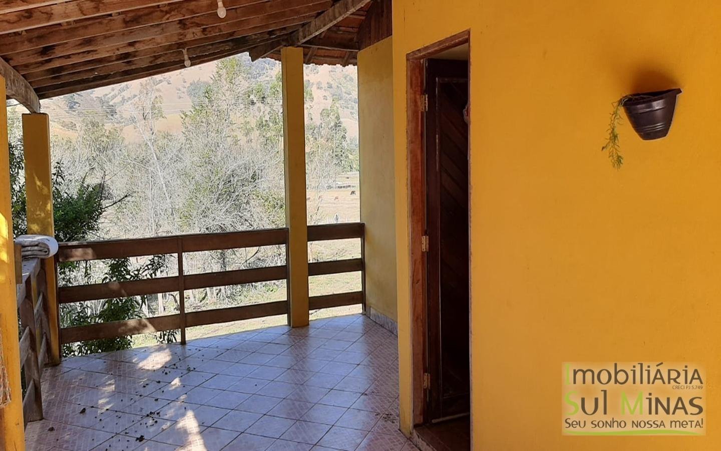 Chácara com Rio na Divisa a Venda em Cambuí MG Cód. 1492 (38)