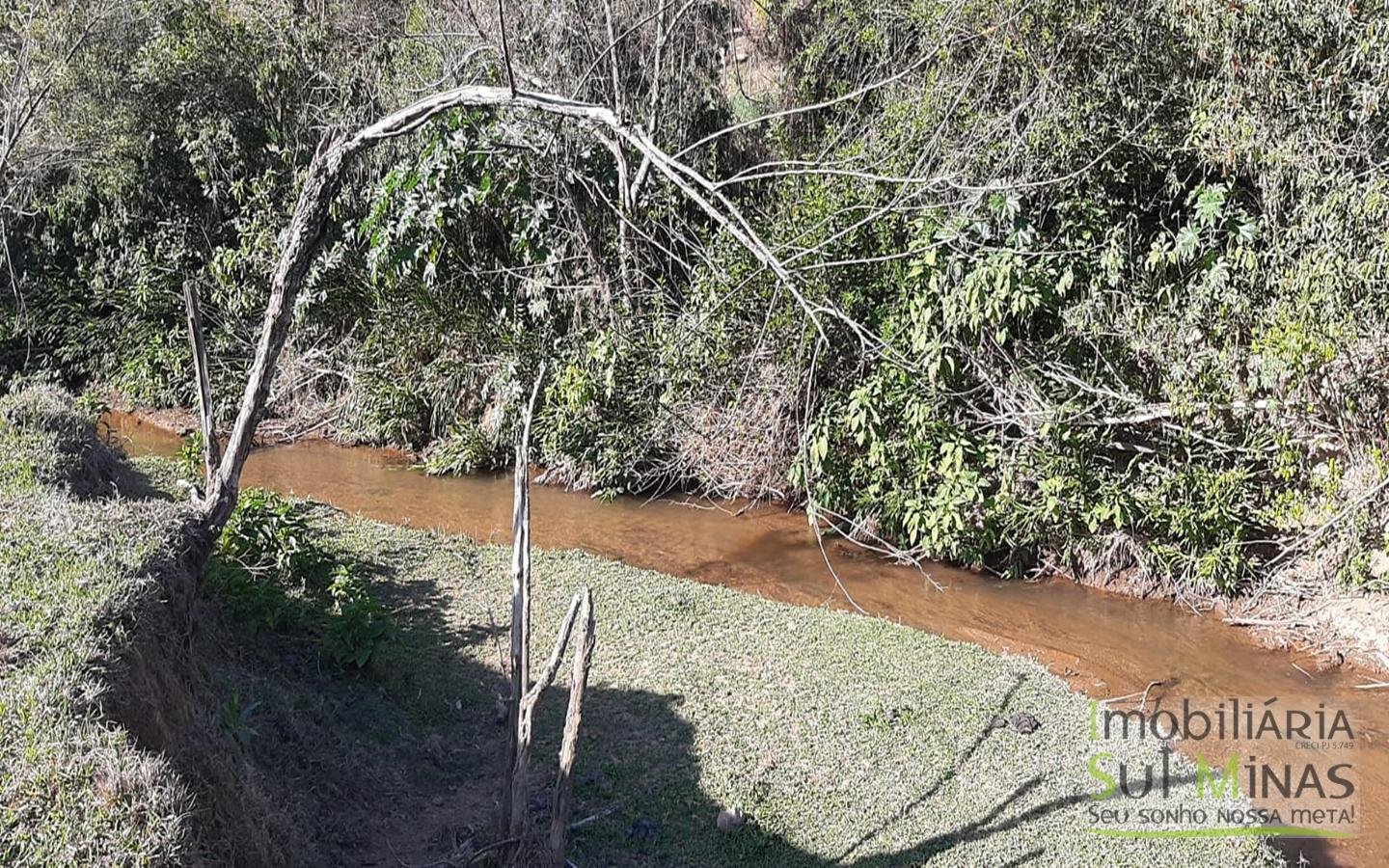 Chácara com Rio na Divisa a Venda em Cambuí MG Cód. 1492 (8)