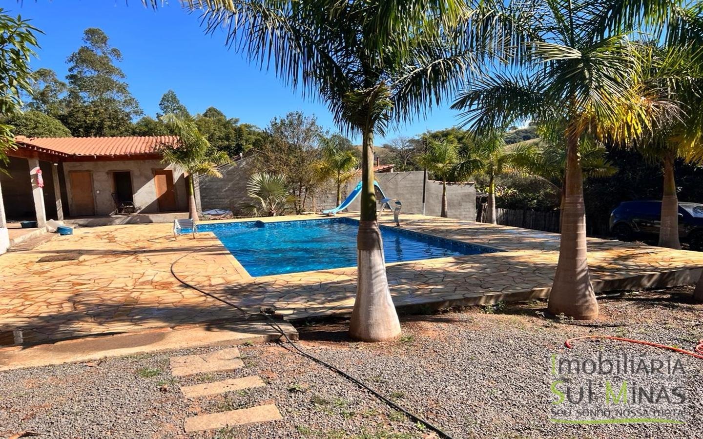 Chácara de 3980m² a 3km da cidade a Venda em Cambuí MG (41)