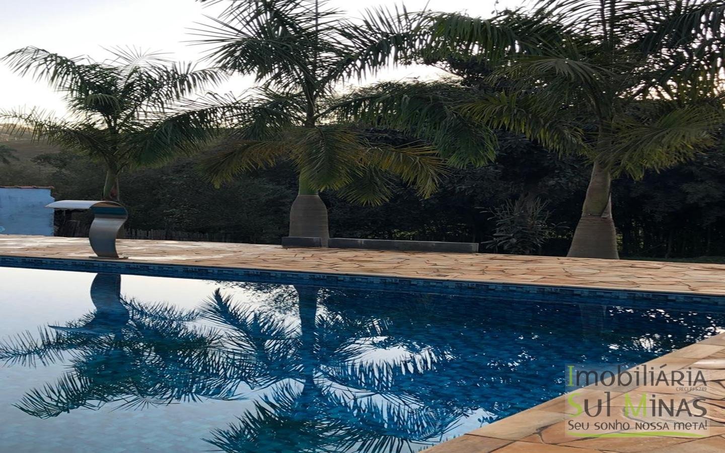 Chácara de 3980m² a 3km da cidade a Venda em Cambuí MG (44)