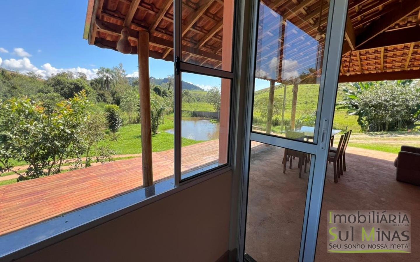 Chácara em condomínio com 1770m ² a Venda no Córrego do Bom Jesus cod2440 (19)