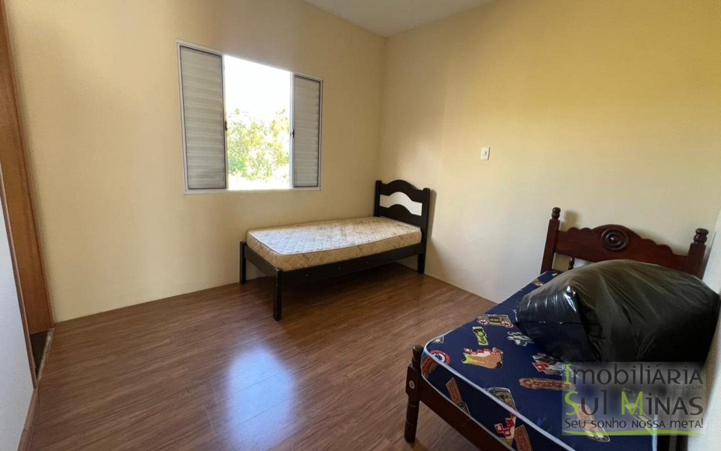 Chácara em condomínio com 1770m ² a Venda no Córrego do Bom Jesus cod2440 (24)