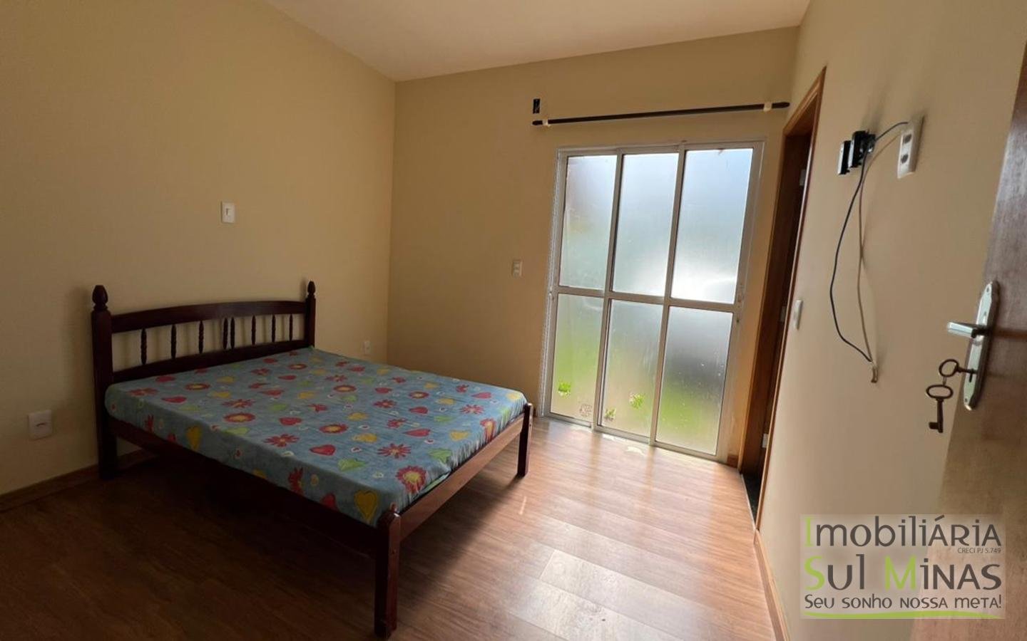 Chácara em condomínio com 1770m ² a Venda no Córrego do Bom Jesus cod2440 (26)