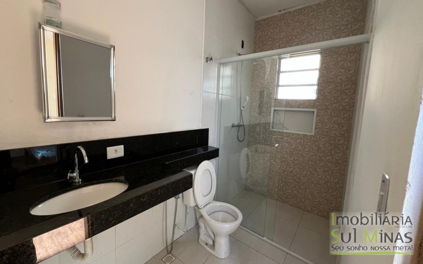 Chácara em condomínio com 1770m ² a Venda no Córrego do Bom Jesus cod2440 (29)