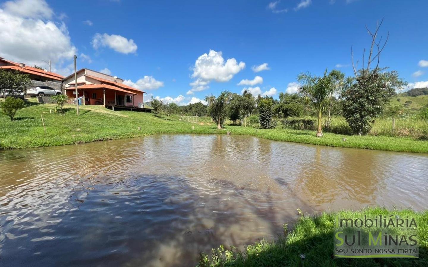 Chácara em condomínio com 1770m ² a Venda no Córrego do Bom Jesus cod2440 (8)