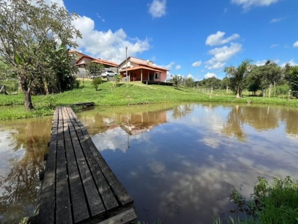 Chácara em condomínio com 1770m ² a Venda no Córrego do Bom Jesus cod2440 (9)