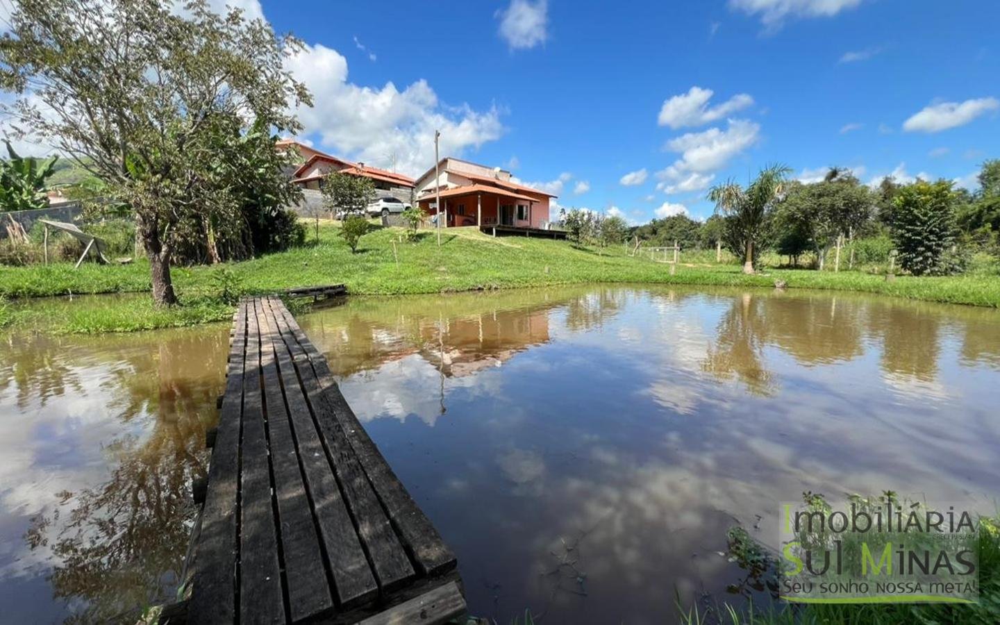 Chácara em condomínio com 1770m ² a Venda no Córrego do Bom Jesus cod2440 (9) Chácara em condomínio com 1770m ² a Venda no Córrego do Bom Jesus cod2440 (9)