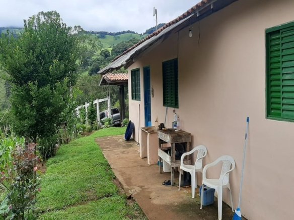 Chácara no Córrego do Bom Jesus MG com 2.000 m² Cod 1266 (6)