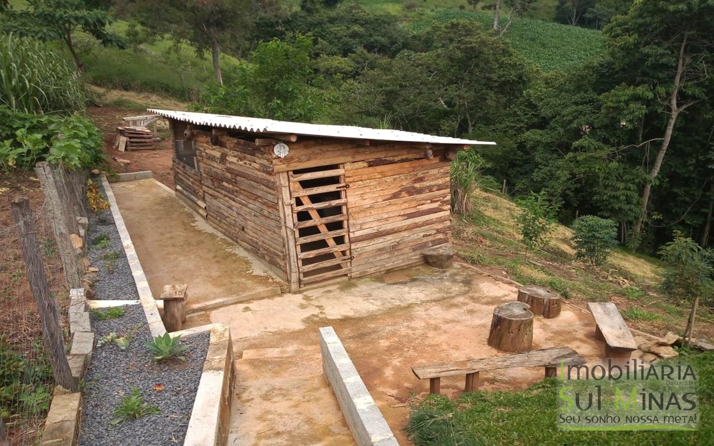 Chácara no Córrego do Bom Jesus a 6 km da Cidade (16)