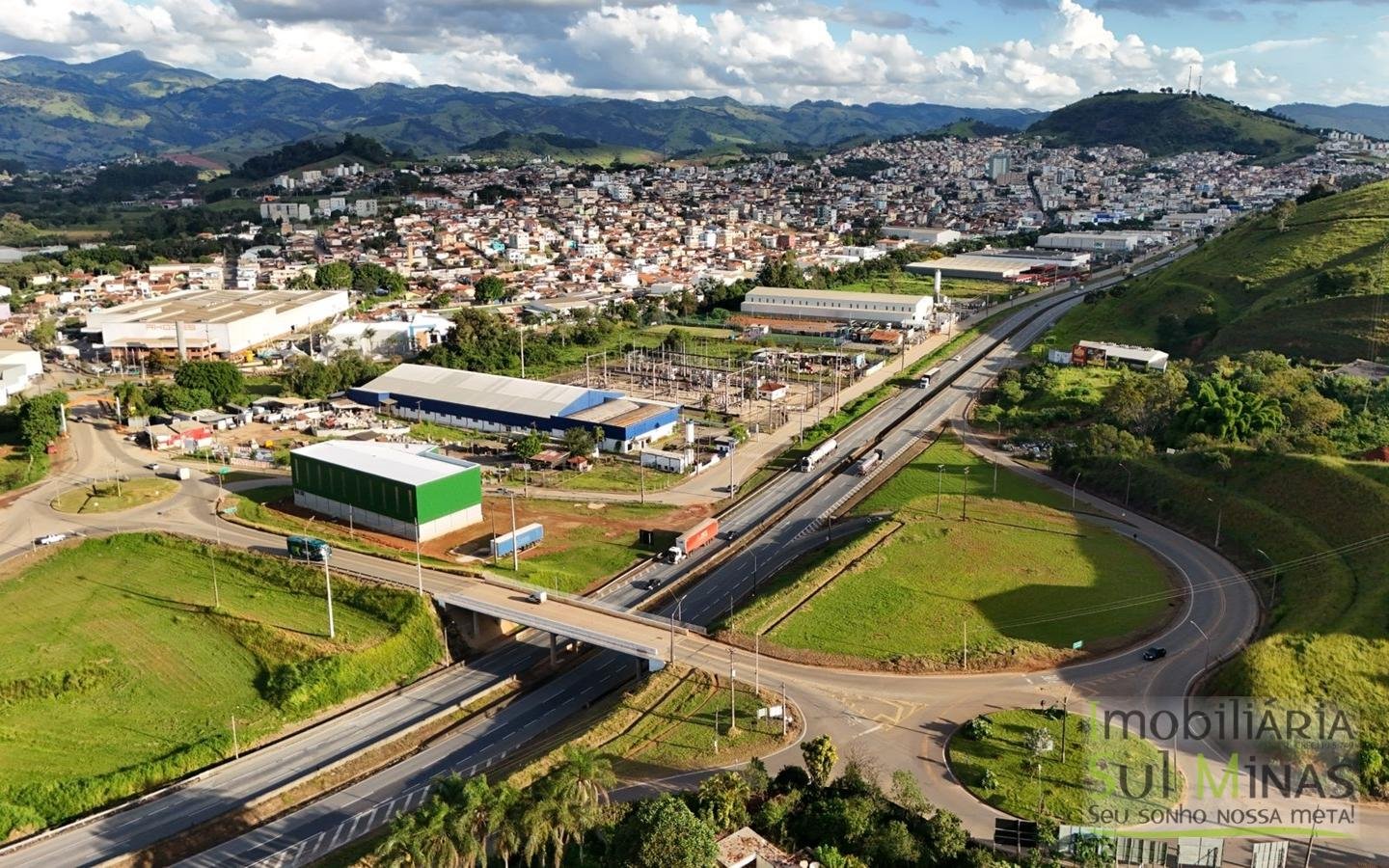 Galpão para Locação em CambuíMG – 1.200 m2 cod2430 (4)