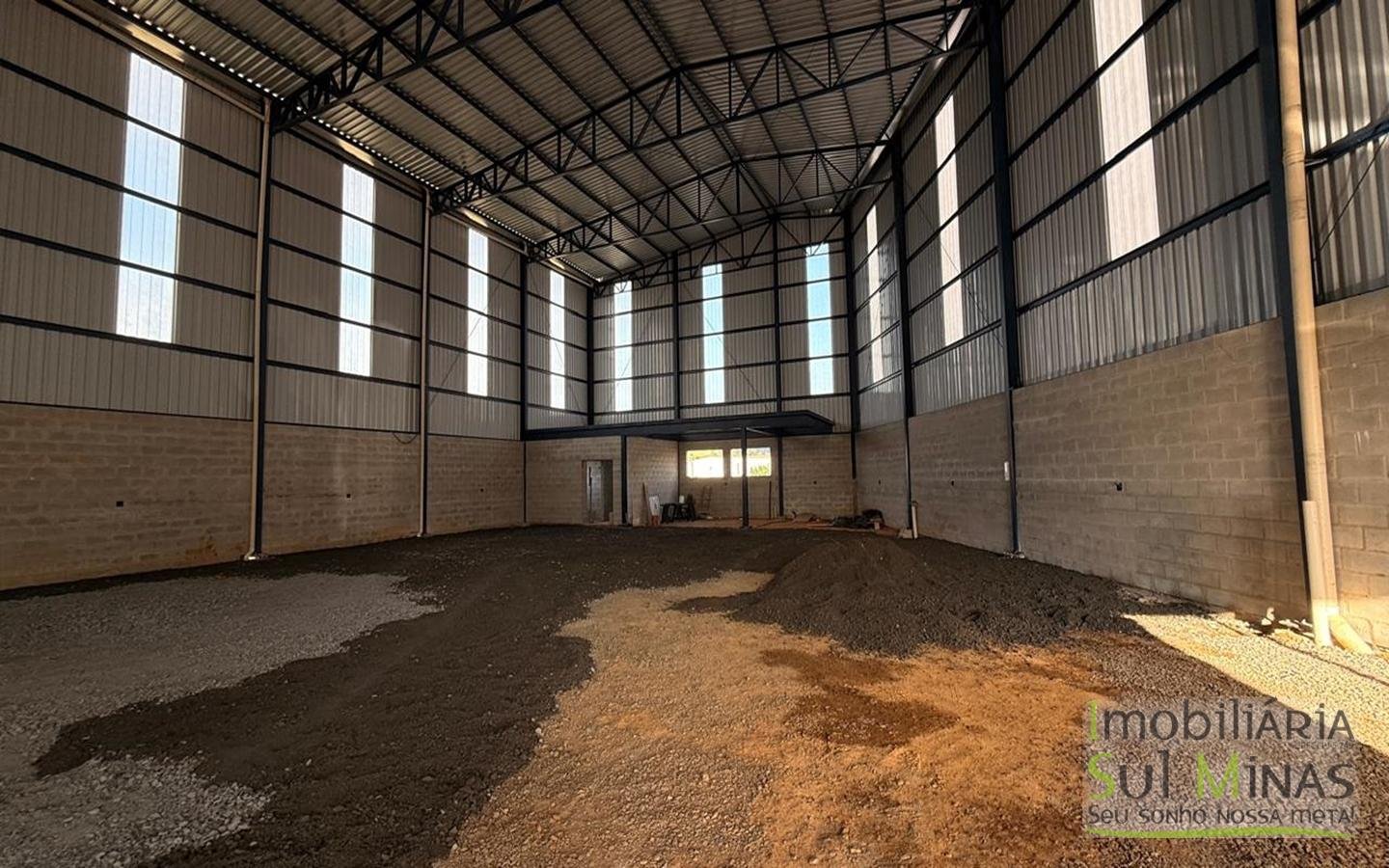 Galpão para Locação em CambuíMG – 1.200 m2 cod2430 (7)