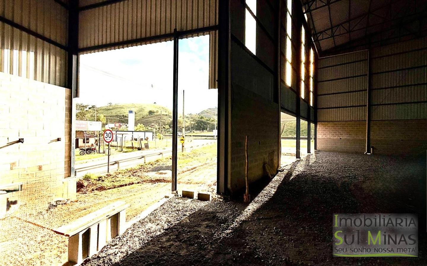 Galpão para Locação em CambuíMG – 1.200 m2 cod2430 (8)