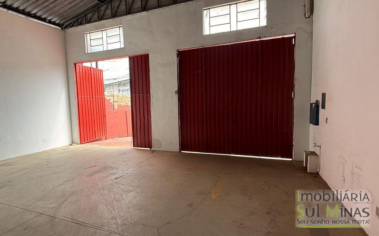 Galpão para Locação – 200 m² Avenida de Alto Fluxo cod2447 (3)