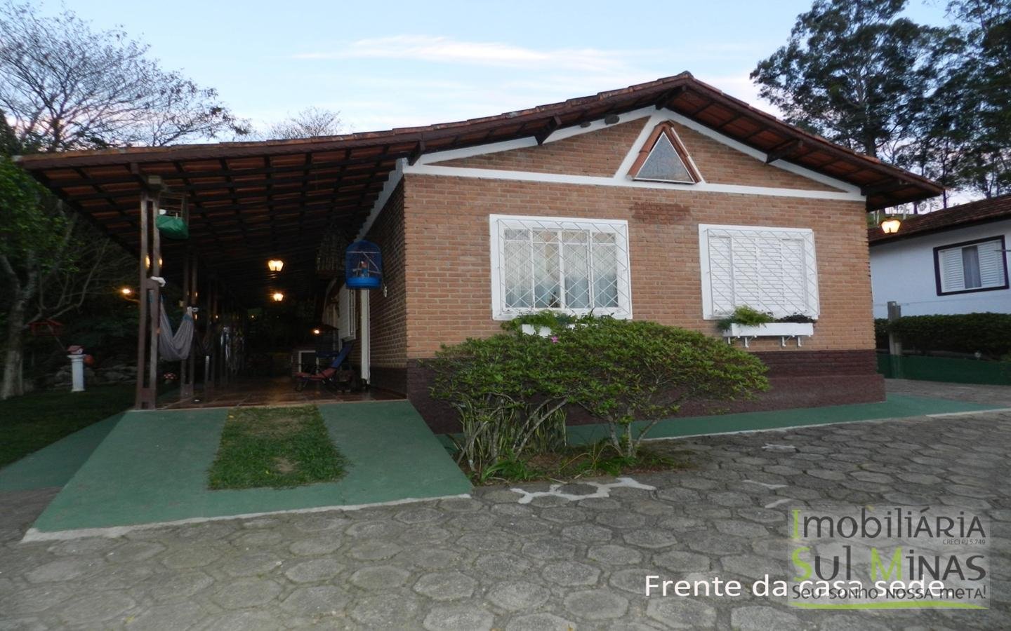 Linda Chácara de 8.000 m² à Venda em Camanducaia MG Cod. 1850 (18) Linda Chácara de 8.000 m² à Venda em Camanducaia MG Cod. 1850 (18)
