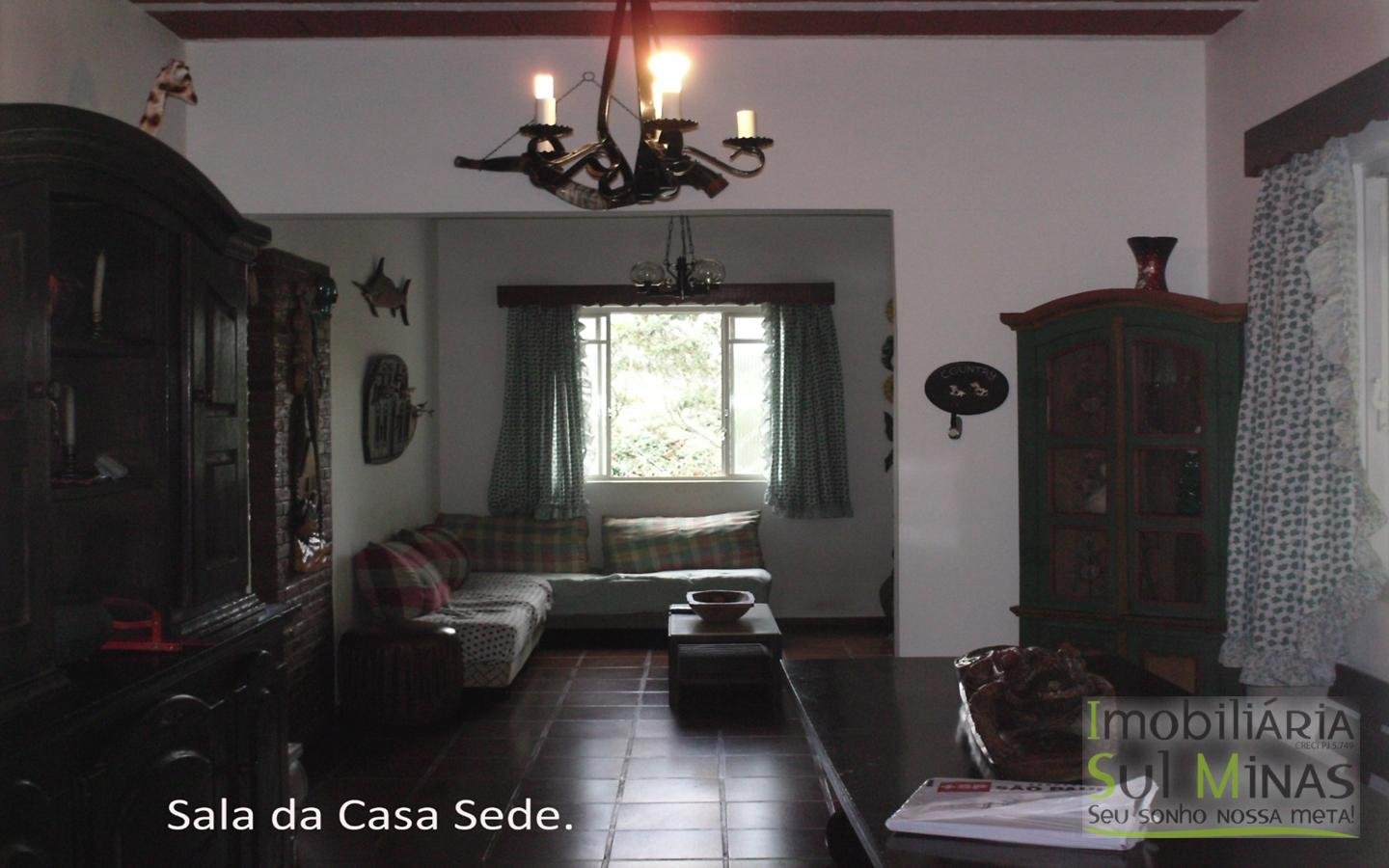 Linda Chácara de 8.000 m² à Venda em Camanducaia MG Cod. 1850 (21)