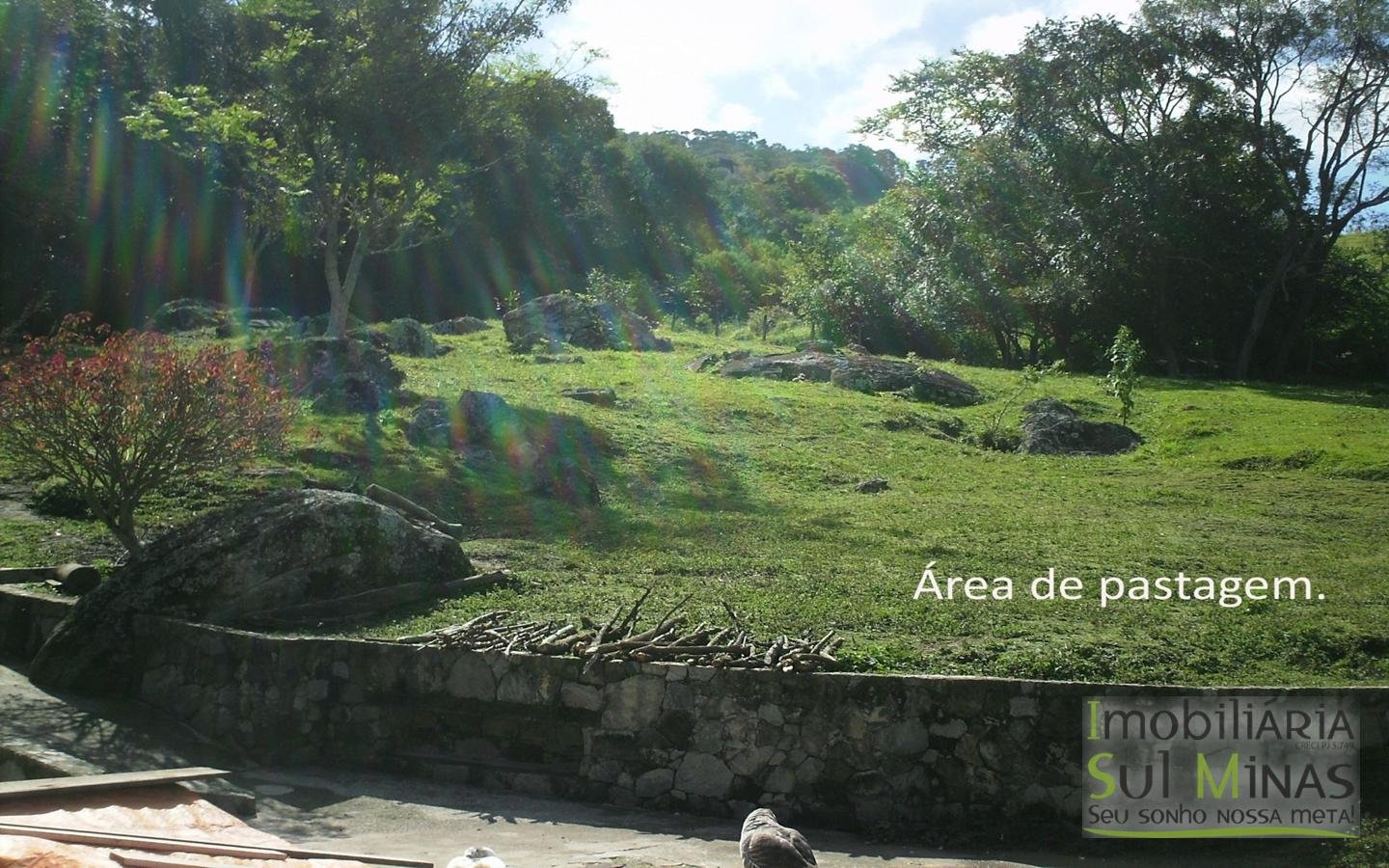 Linda Chácara de 8.000 m² à Venda em Camanducaia MG Cod. 1850 (29)