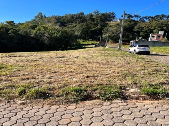 Lote a Venda em Cambuí MG de Esquina com 277 m² Cód. 1716 (4)