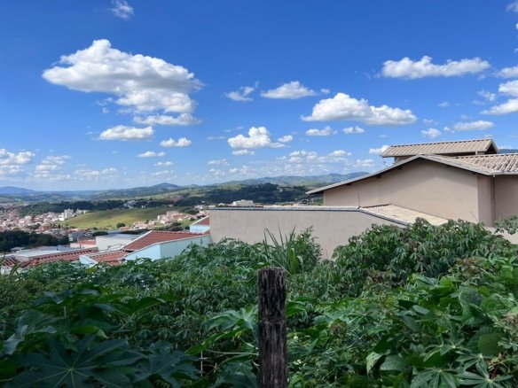 Lote a venda em Cambuí com 257 m² Cód. 1429 (1)