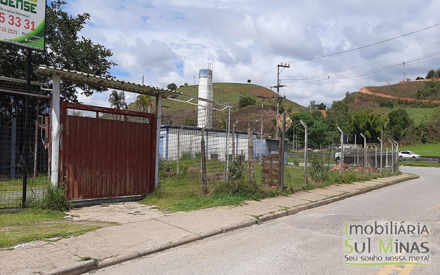 Lote a venda em Cambuí, próximo a rotatória 1.095 m² Cod. 1388 (3)