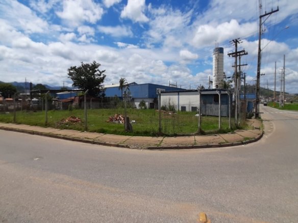 Lote a venda em Cambuí, próximo a rotatória 1.095 m² Cod. 1388 (4)