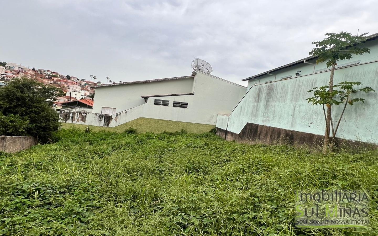 Lote a venda no Centro de Cambuí MG  311,45 m ² Cod. 1884 (1)