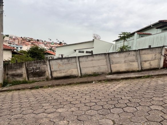 Lote a venda no Centro de Cambuí MG  311,45 m ² Cod. 1884 (4)