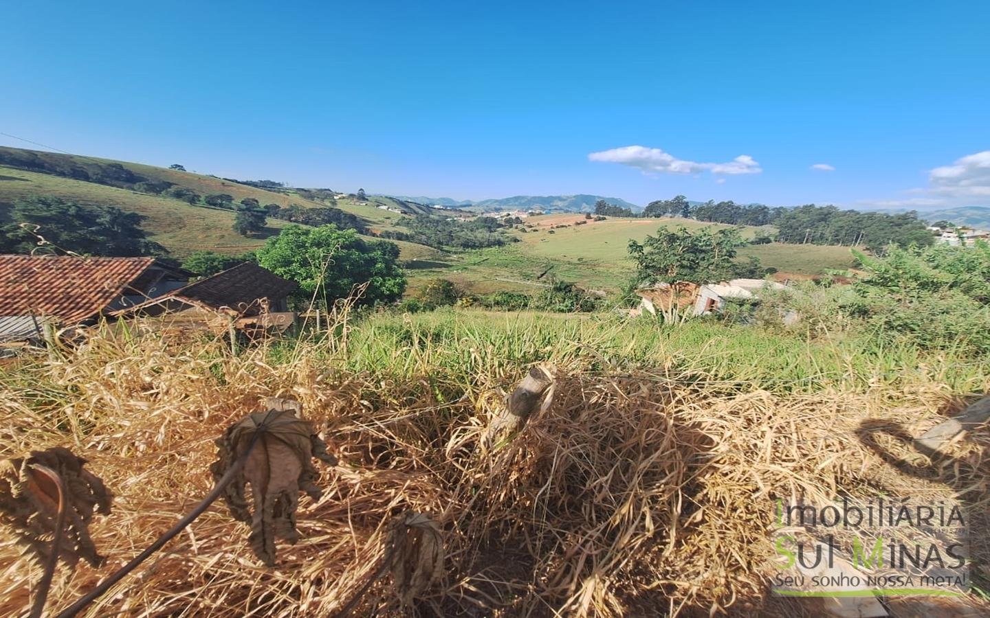 Lote com frente para duas ruas a venda em Cambuí MG Cod. 1956 (1)