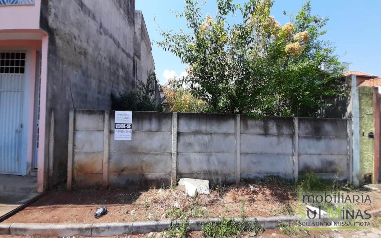 Lote de 200 m² a Venda em Cambuí MG com Ótima Localização Cod. 1364 (1)