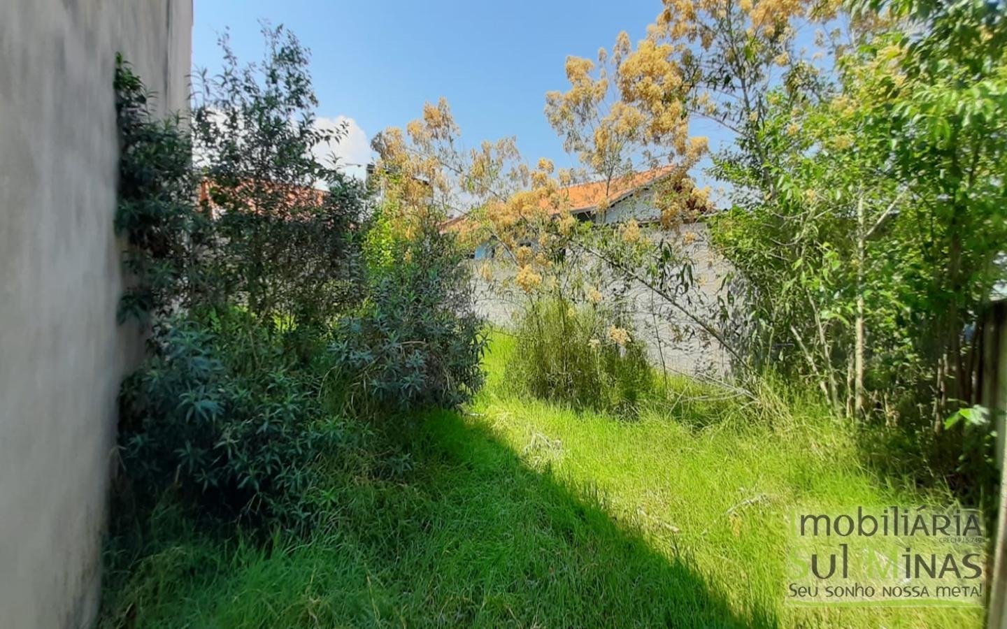 Lote de 200 m² a Venda em Cambuí MG com Ótima Localização Cod. 1364 (2)