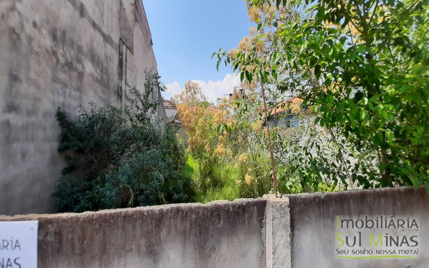 Lote de 200 m² a Venda em Cambuí MG com Ótima Localização Cod. 1364 (4)