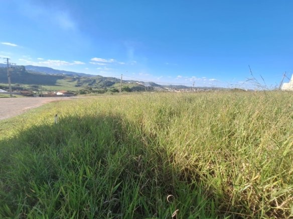 Lote de 250m² a Venda a 1km do centro de Cambuí MG Cod. 1951 (2)