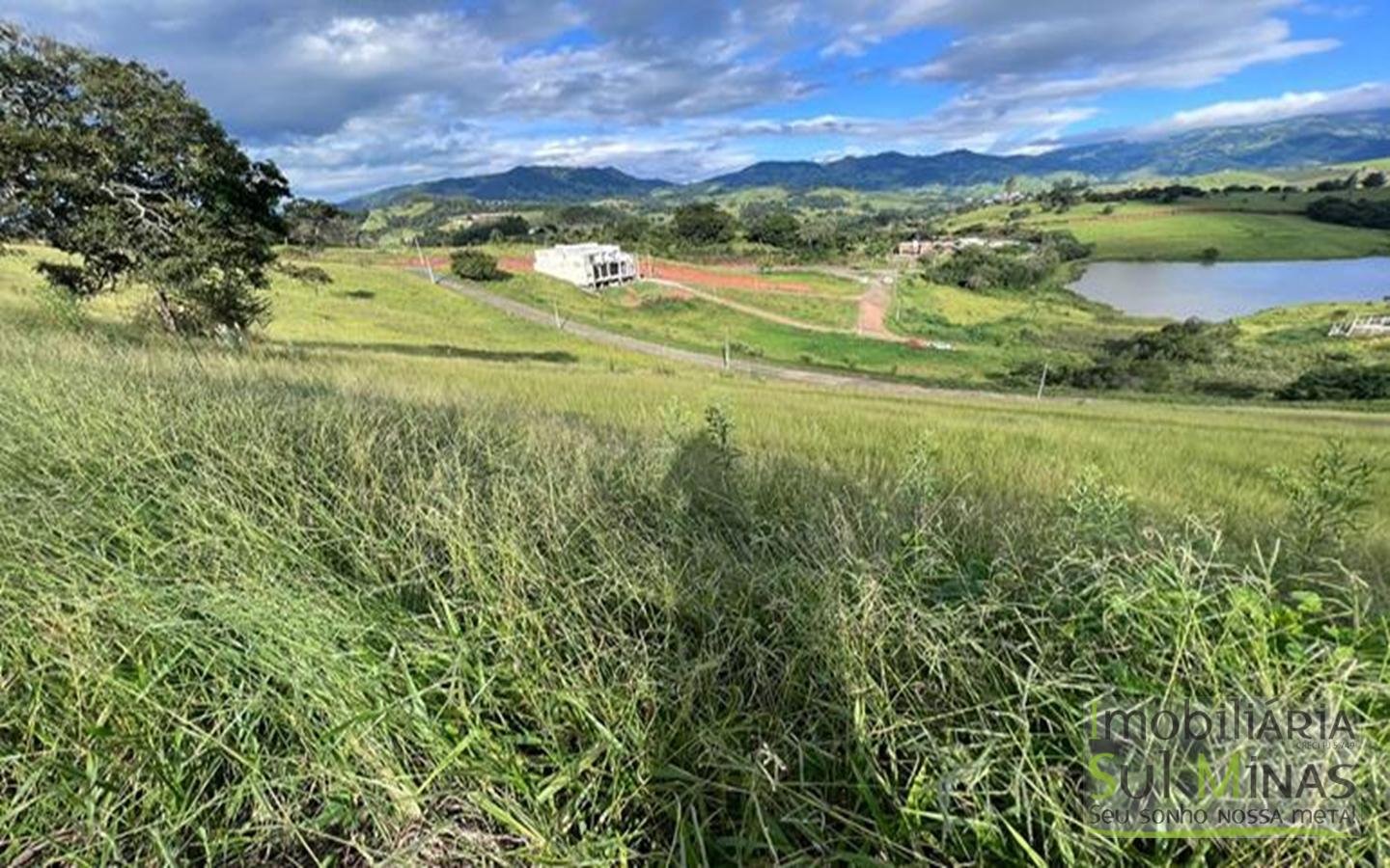 Lote de 828 m² à Venda em Cambuí MG (3)