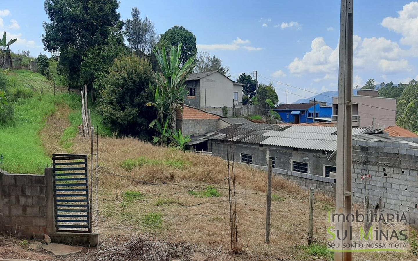 Lote de 900 m² à Venda em Cambuí MG Cód. 1458 (2)