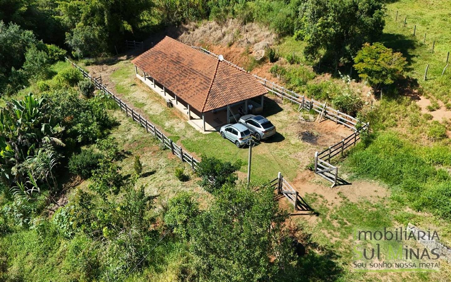 SÍTIO COMPLETO À VENDA – 25.158 m² cod2442 (64)