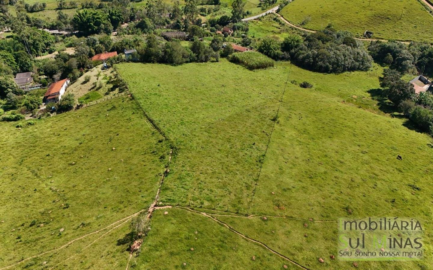 SÍTIO COMPLETO À VENDA – 25.158 m² cod2442 (9)