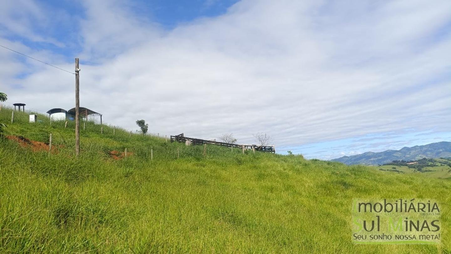 Sítio de 3 Alqueires a 7km da cidade a Venda em Cambuí MG cod 2437 (14)