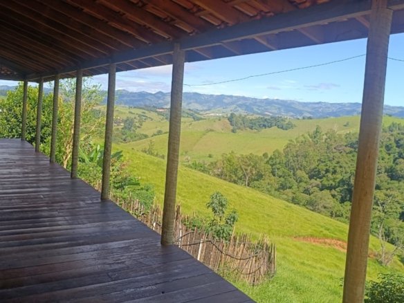 Sítio de 3 Alqueires a 7km da cidade a Venda em Cambuí MG cod 2437 (9)