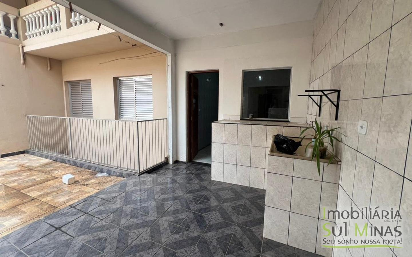 Apartamento Amplo e Com Quintal Para Locação em Cambuí MG cod2466 (14)