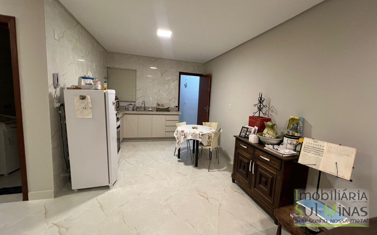 Apartamento Novo Localizado no Centro À Venda em Cambuí MG cod2460 (2)