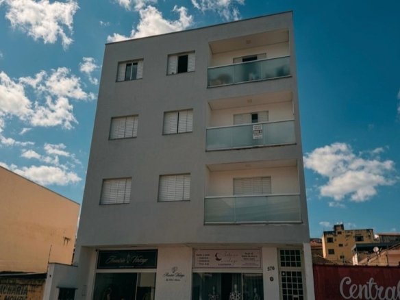 Apartamento com 102 m² no Centro à Venda em Cambuí MG Cód. 2136 (11)