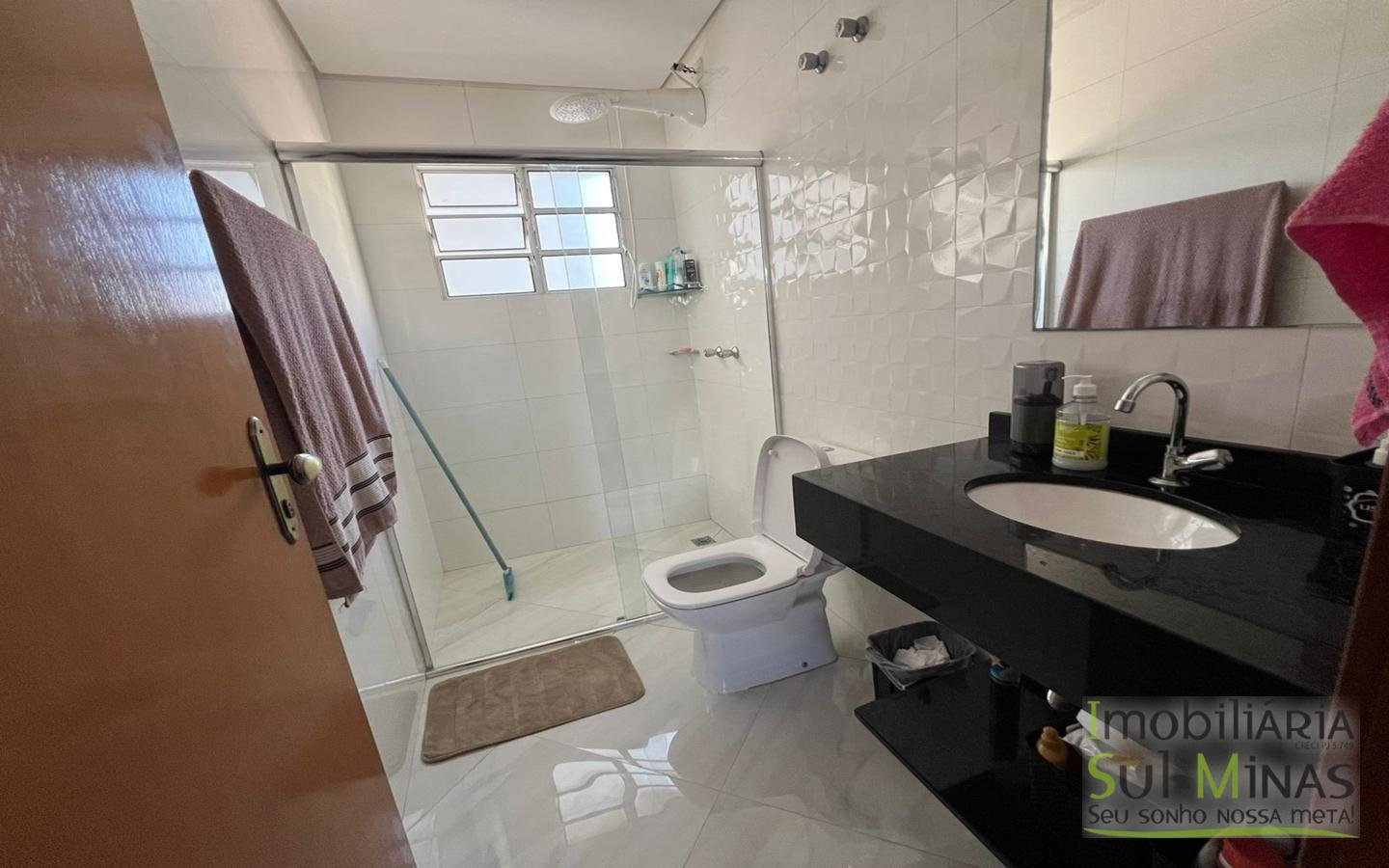 Apartamento com 102 m² no Centro à Venda em Cambuí MG Cód. 2136 (4)