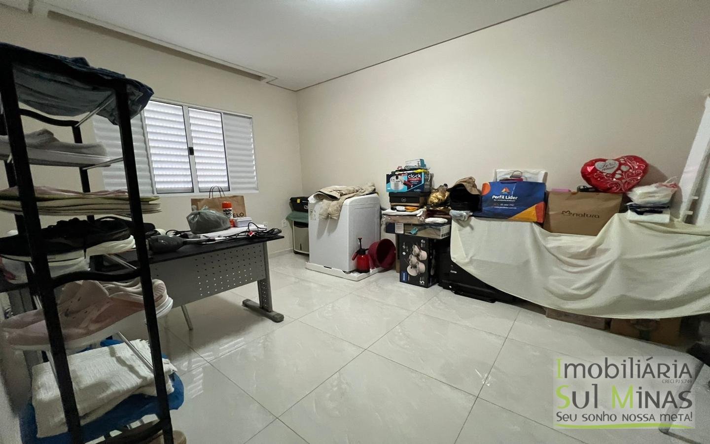 Apartamento com 102 m² no Centro à Venda em Cambuí MG Cód. 2136 (7)
