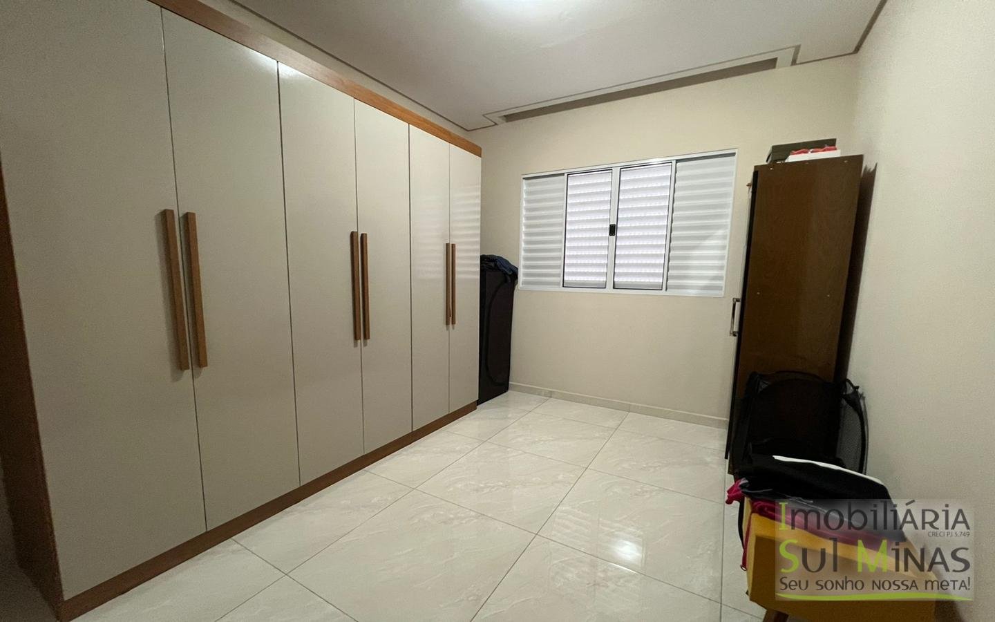Apartamento com 102 m² no Centro à Venda em Cambuí MG Cód. 2136 (8)