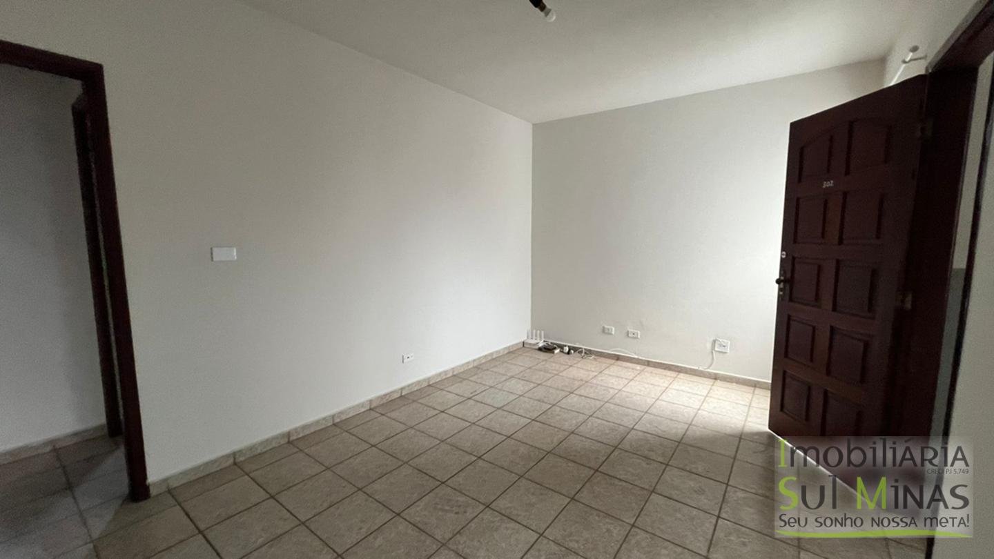 Apartamento para locação no centro de Cambui MG sem garagem (7)