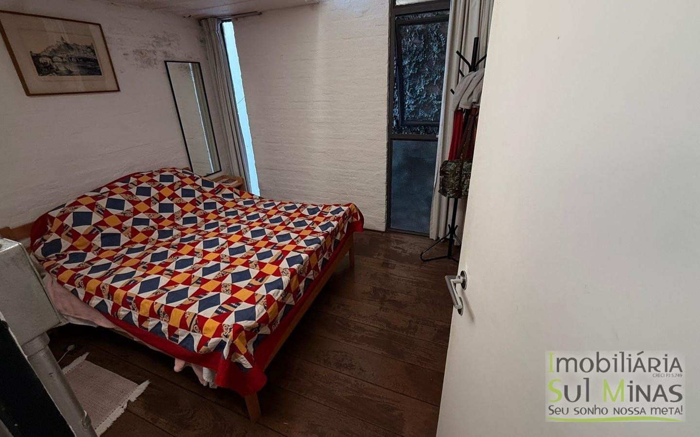 Casa Ampla à Venda no Centro de CambuíMG com Piscina e Lareiracod2453 (18)