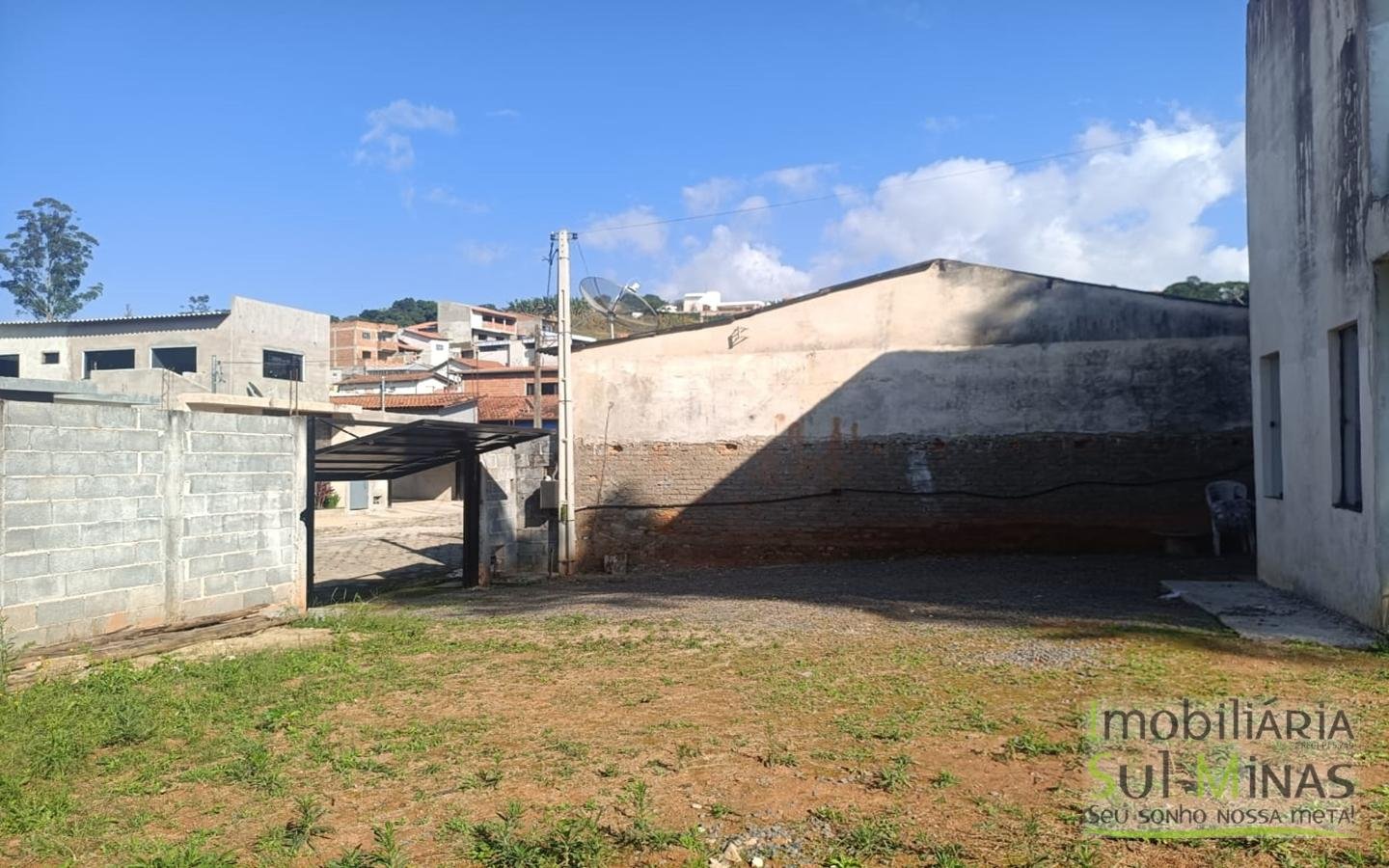 Casa Com 2 Quartos e Amplo Terreno À Venda em Cambuí MG cod2472 (11)