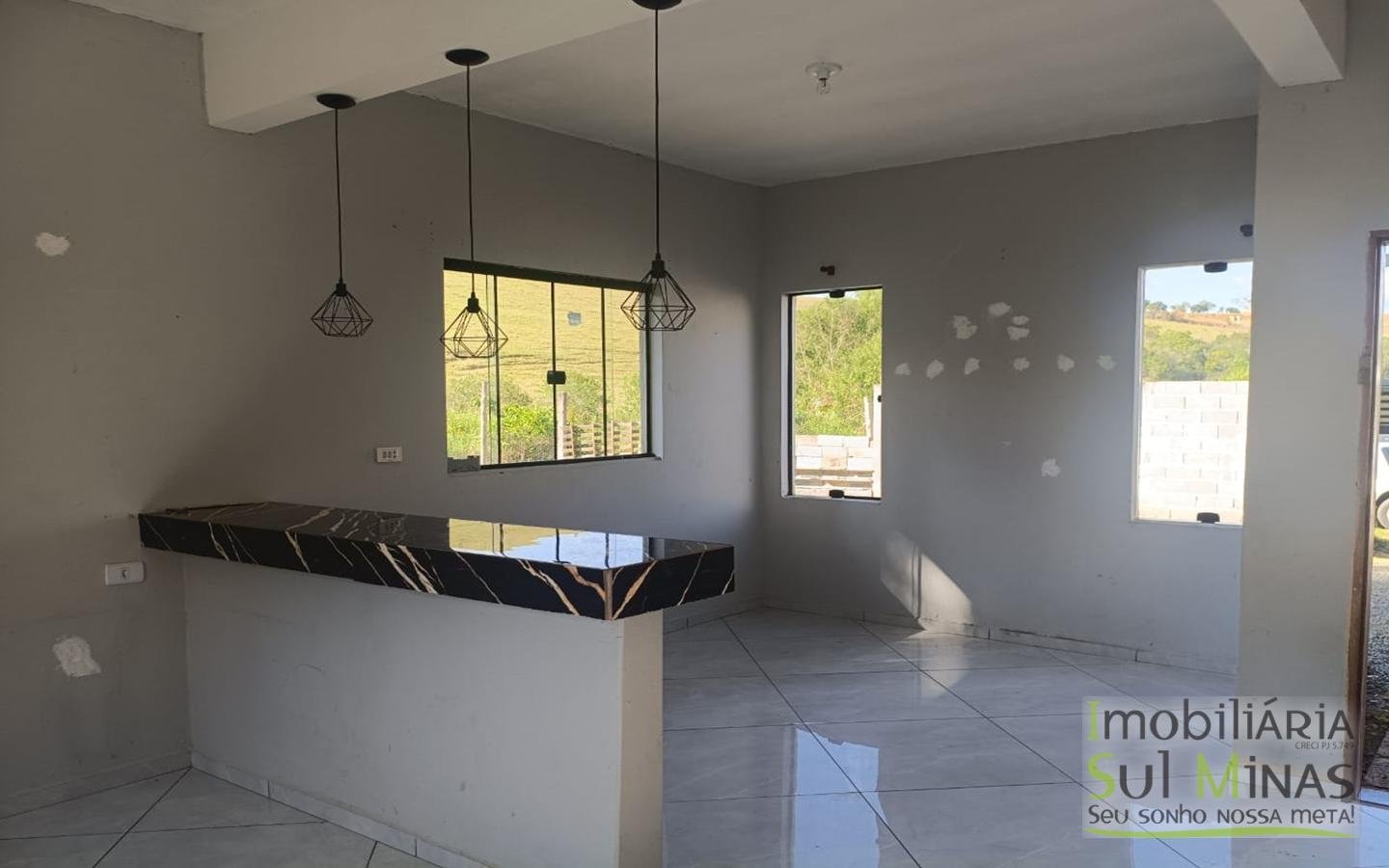 Casa Com 2 Quartos e Amplo Terreno À Venda em Cambuí MG cod2472 (12) Casa Com 2 Quartos e Amplo Terreno À Venda em Cambuí MG cod2472 (12)
