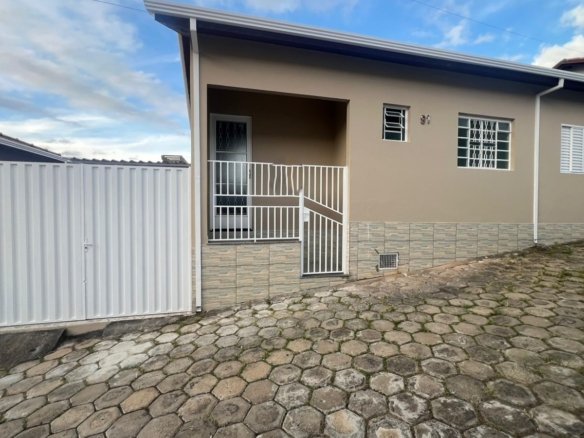 Casa de 2 dormitórios em Ótimo Bairro Á Venda em Cambuí MG cod2469 (5)