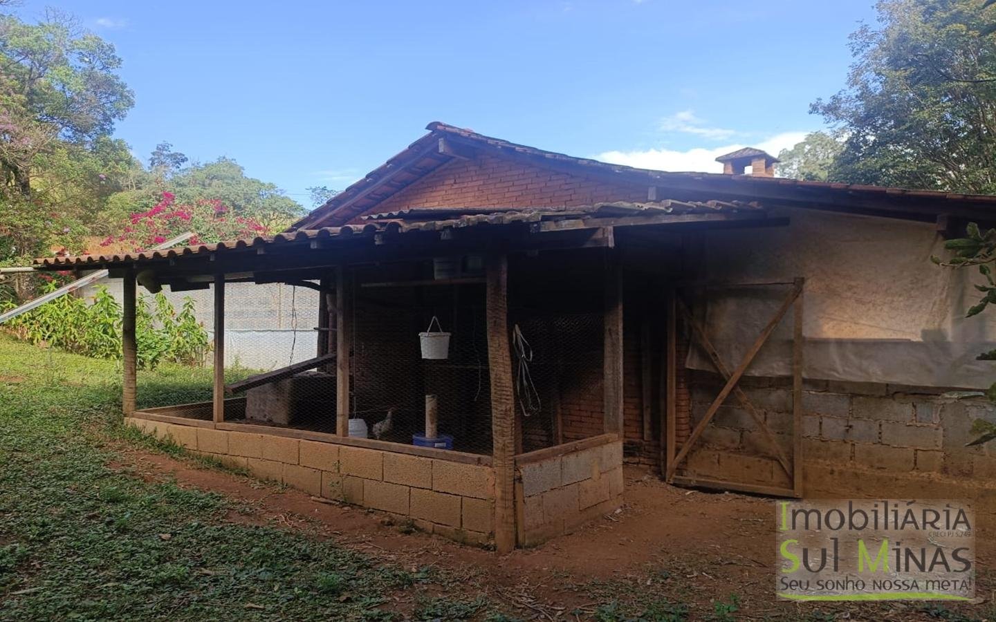 Chácara Completa à Venda em CambuíMG cod2471 (26)